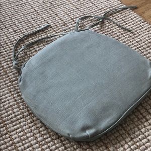 6 restoration hardware tie on seat cushions